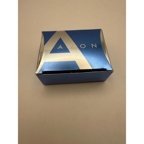 Vintage Avon Shamrock Angel Pin 2005 – Irish Themed Collectible Brooch - Picture 7 of 10